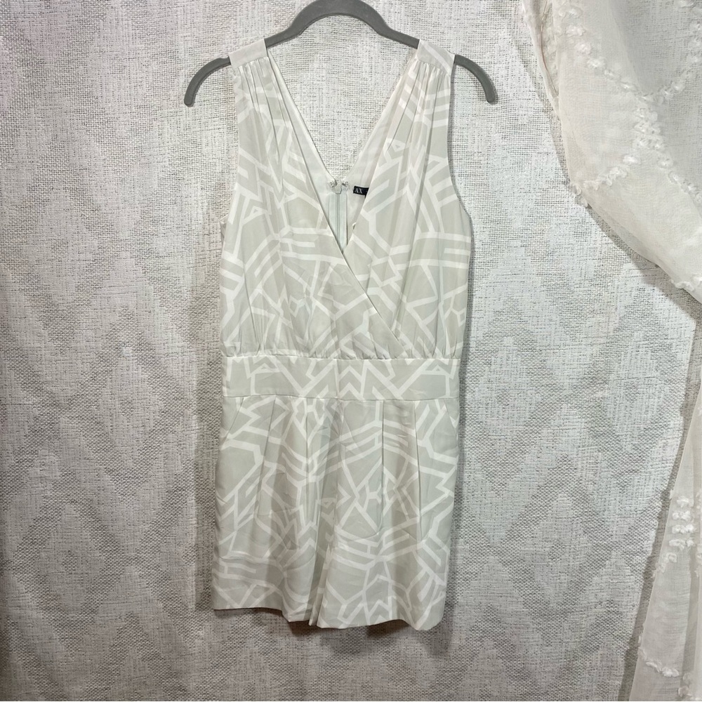 Armani Exchange white and grey geometric print v neck romper size 4